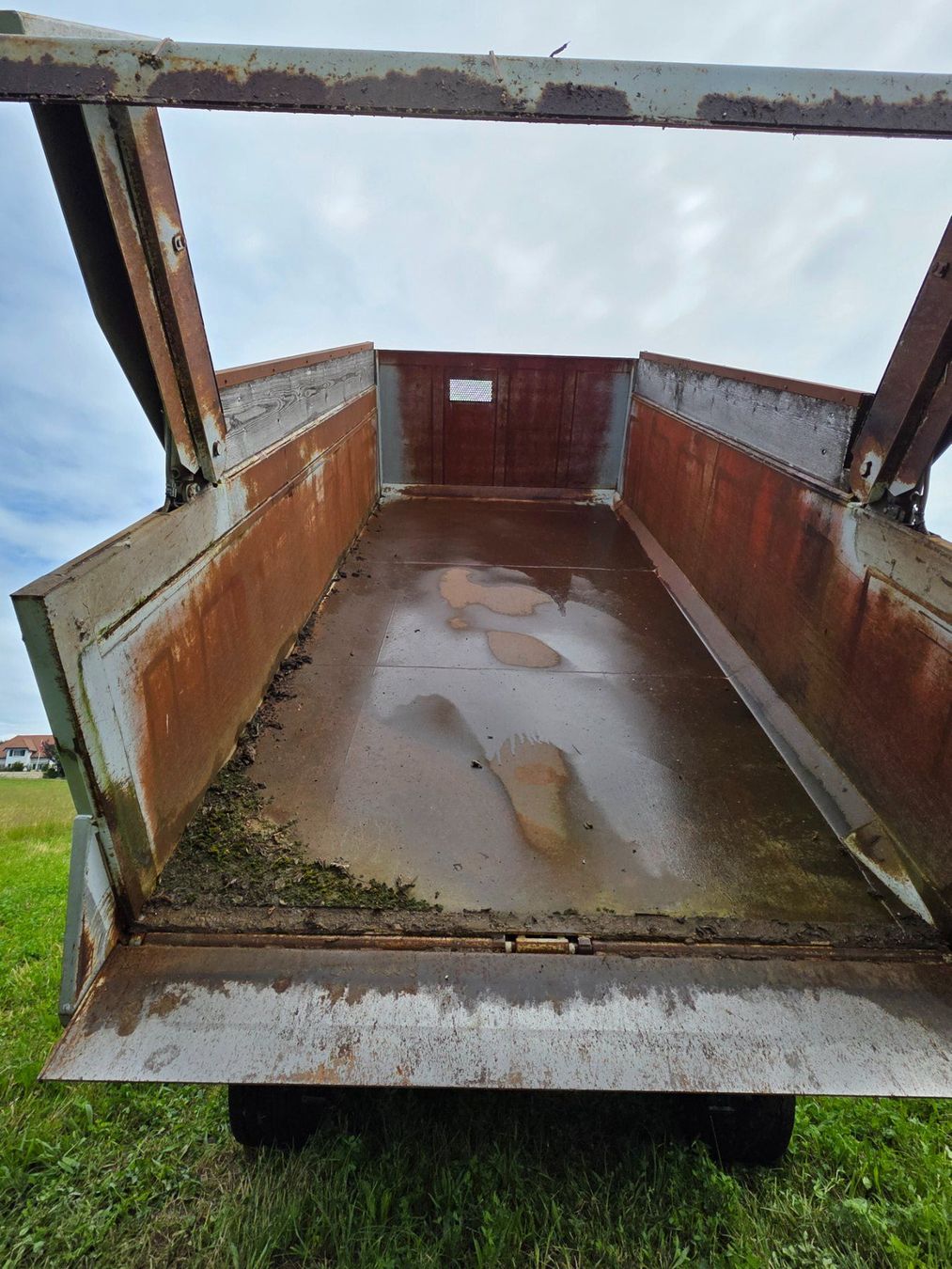 Autoribaltabili: Kippmulde 2-Seiten-Kipper mit Wechselsystem – Usato da INS venduto da chrigu018 2