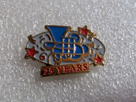 Ansteckpin 31: 25 Years