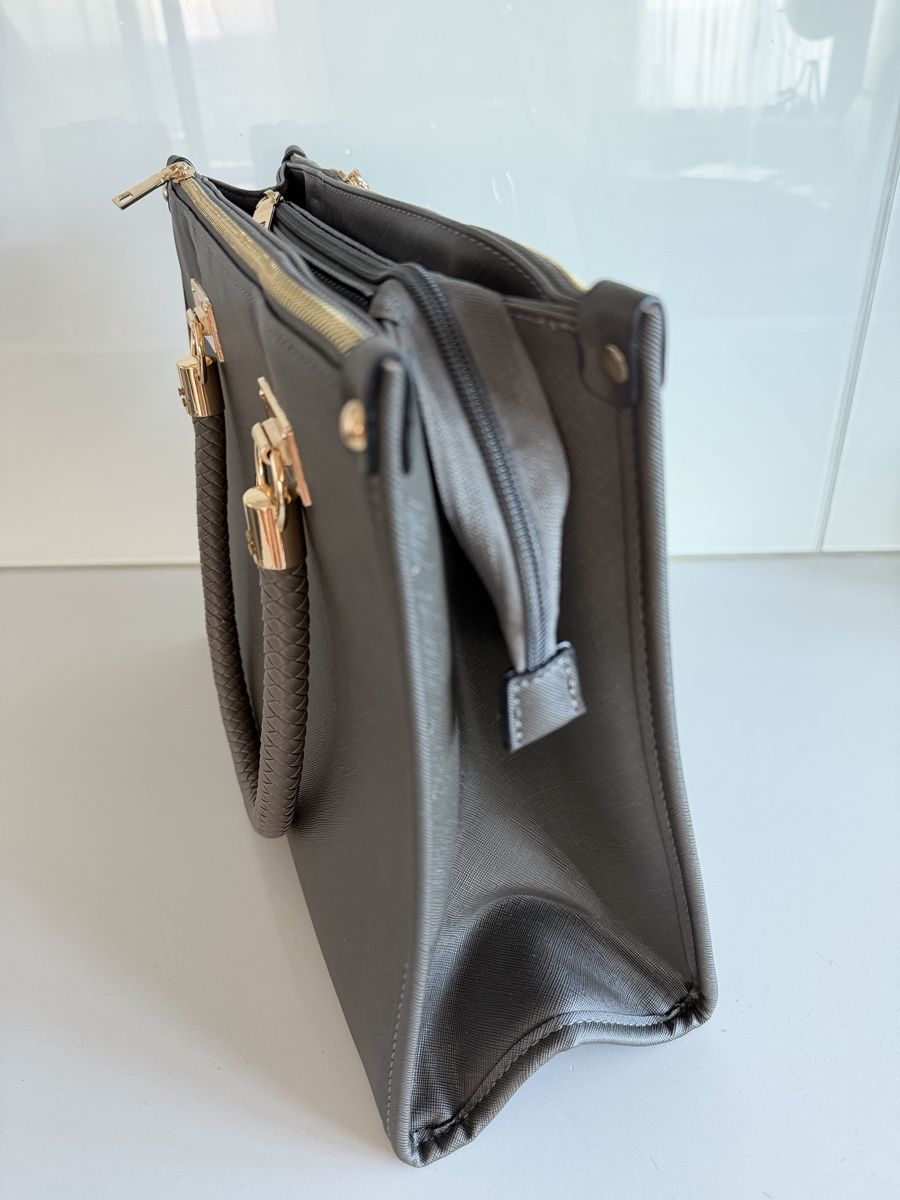 Sacs femmes: Handbag CHHC grey top handles leather effect excellent condi – Neuf (Voir description) à Zürich par ellaMar 2