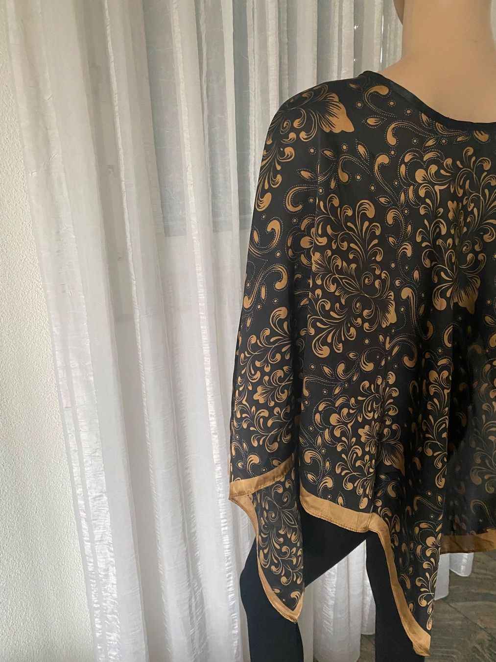 Blusen: edler/stylischer Blusen-Poncho,Silk-Feeling,1 Size – Neu und originalverpackt aus Winkel von ferrari2022 1