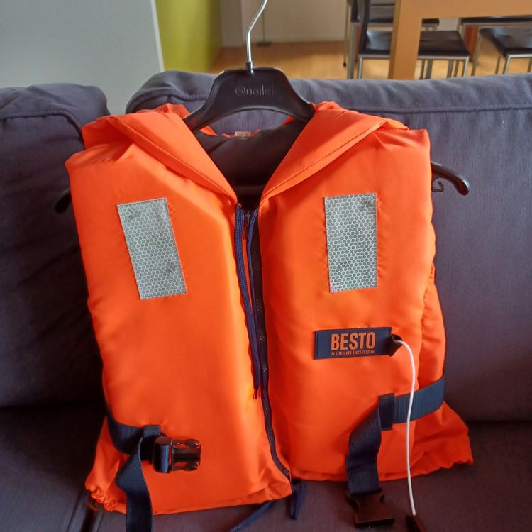 Hunde Schwimmweste - Sicher Im Wasser Mit Auftrieb & Rettungsgriff Für Deinen Vierbeiner