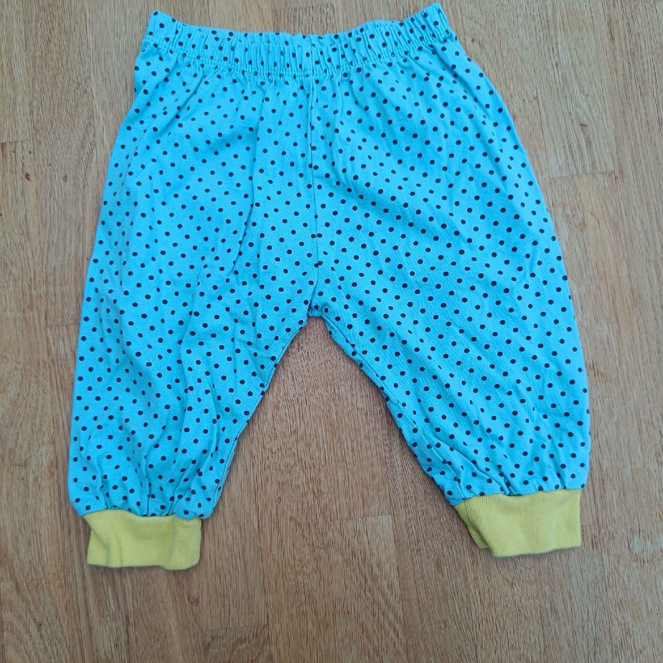 Pantalons: Trainerhose Grösse 74 – D'occasion à Jaberg par urig17.
