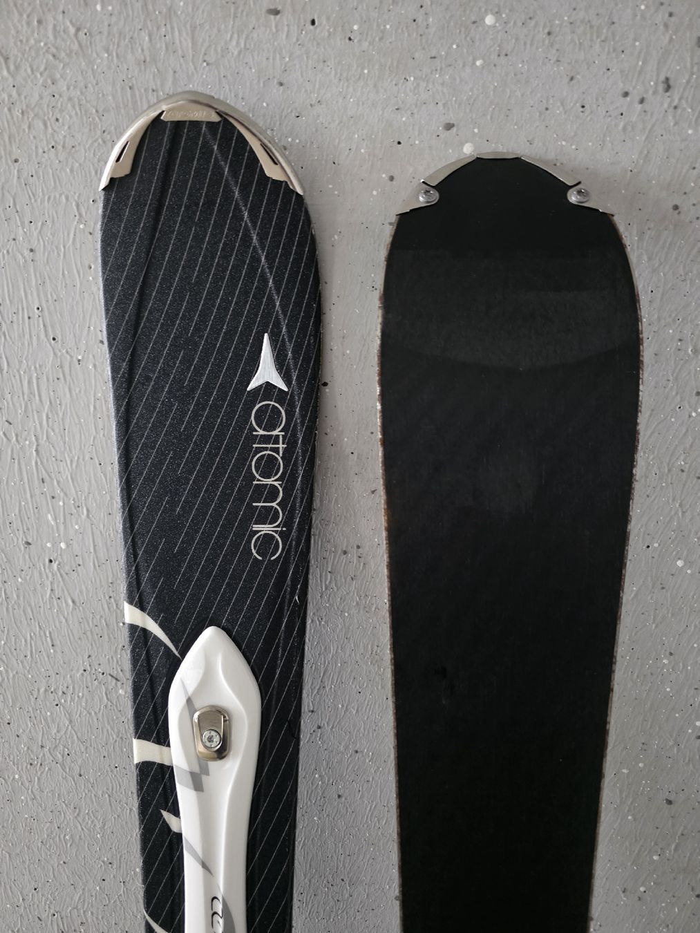 Atomic Skis: 1 Paar Skis. ATOMIC  – Gebraucht aus Lyssach von Nisa 1