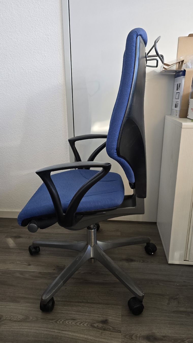 Giroflex Chaises: Bürostuhl Giroflex 64 – D'occasion à Winterthur par aredo 1