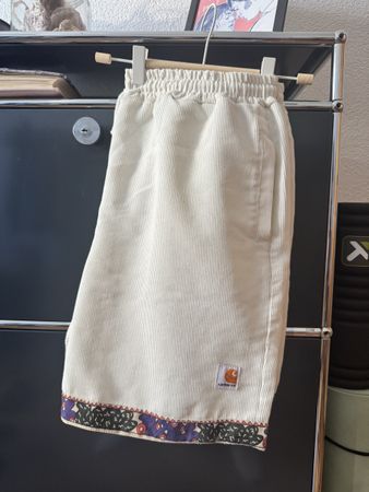 Carhartt Shorts Cord Weiss mit Muster guter Zustand