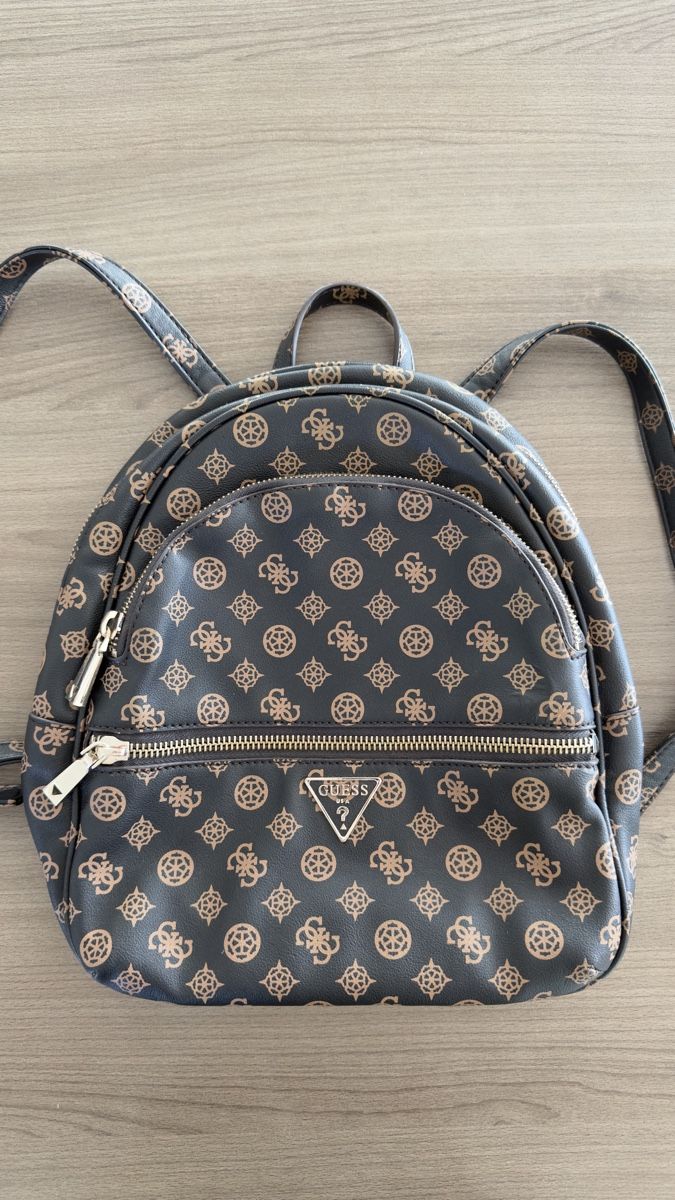 Guess Zaini: Sac à dos Guess – Usato da Fey venduto da trips.68