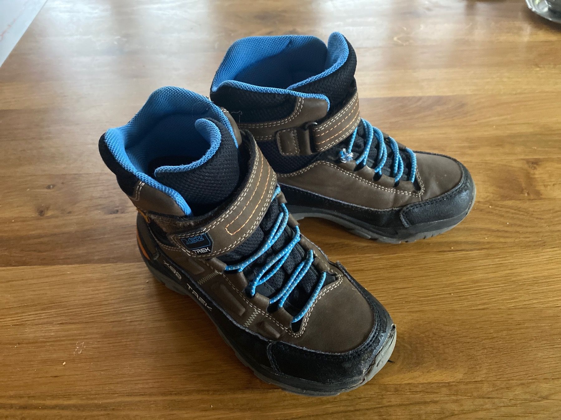 Scarpe per ragazzi: Tolle Winterstiefel Gr. 31 – Usato da Frauenkappelen venduto da leola1973
