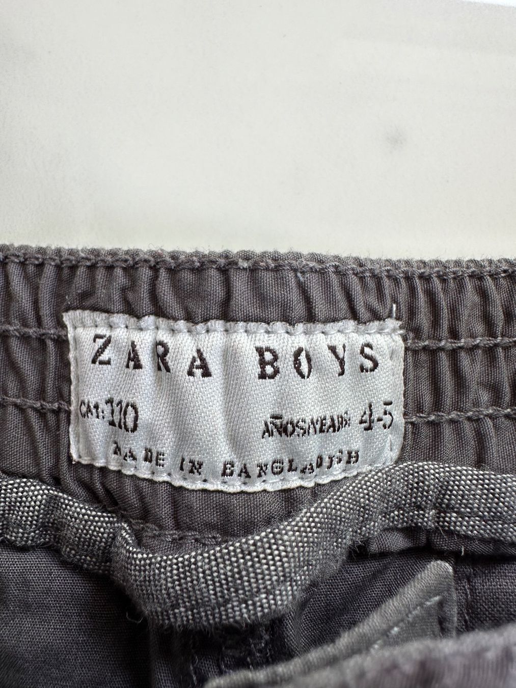 Pantaloni: Zara Boys Short Grösse: 110 – Usato da Lausen venduto da Swissart123 2