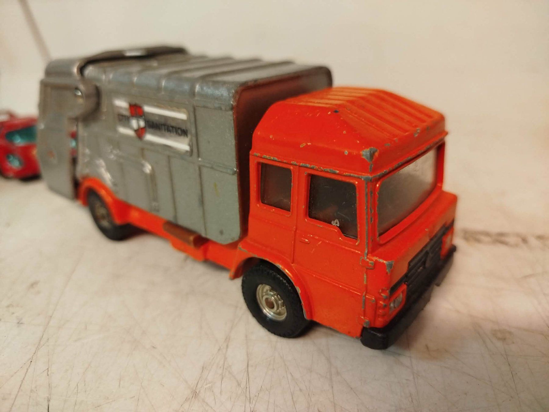 Corgi Toys Modellini d'auto: 5 x Corgi Toys – Usato da La Chaux-de-Fonds venduto da Emmaus2300CDF 5