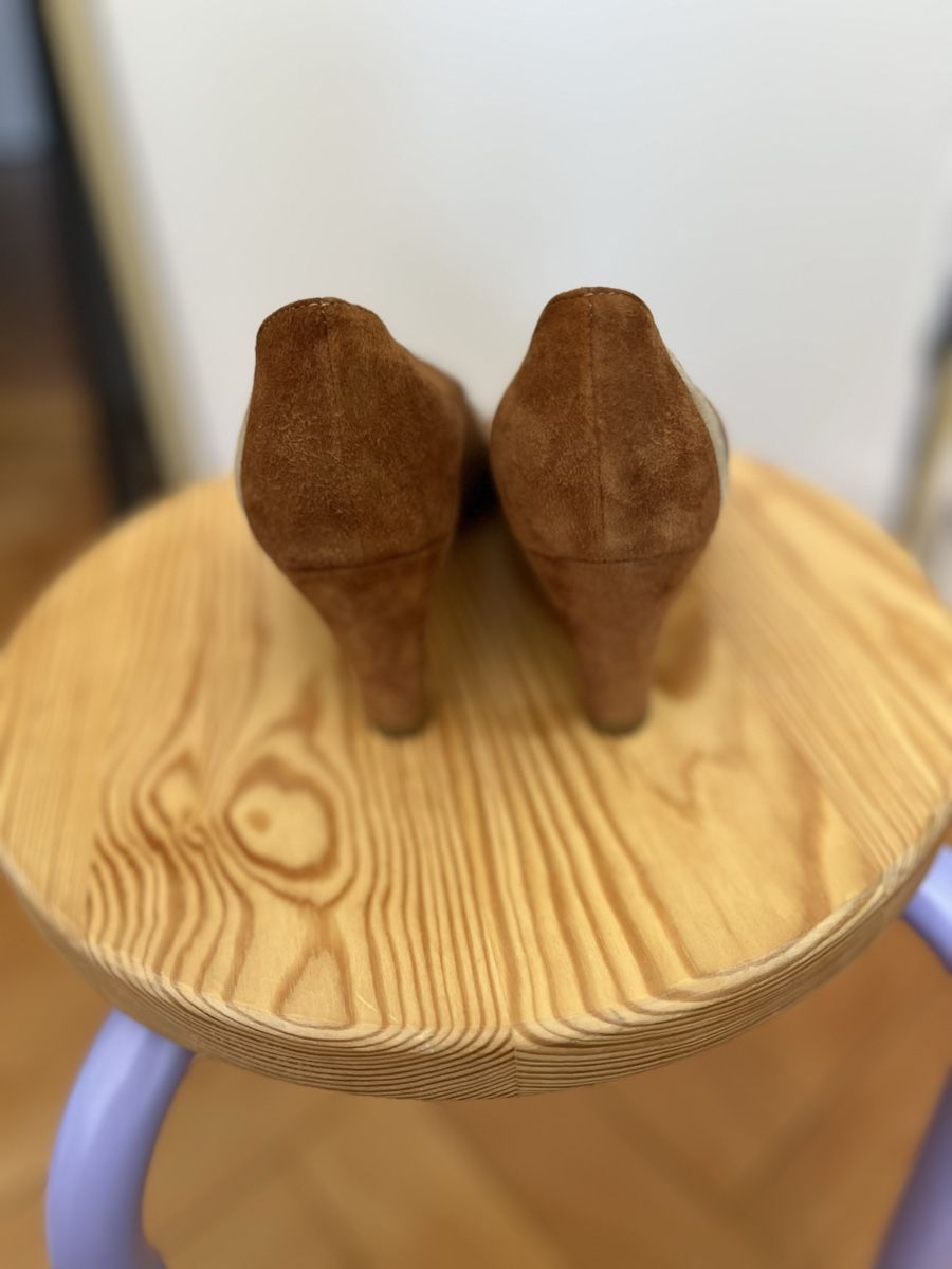 Damenschuhe: Suede peep-toe heels, caramel & gold, size 39 – Gebraucht aus Genève von jud_xrl8 2