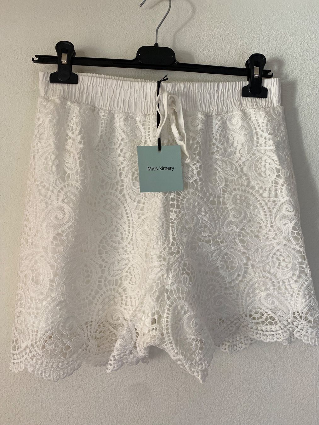 Hosen: SOMMER KURZE -HOSE -SPITZEN WEISS – Neu und originalverpackt aus Meienried von ManuelaBoutique 2