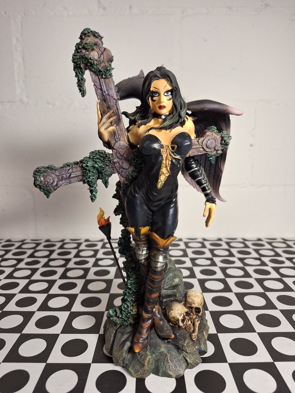 Statuette: Fantasyfigur "Black Angel" – Usato da Niederhasli venduto da ZZoki