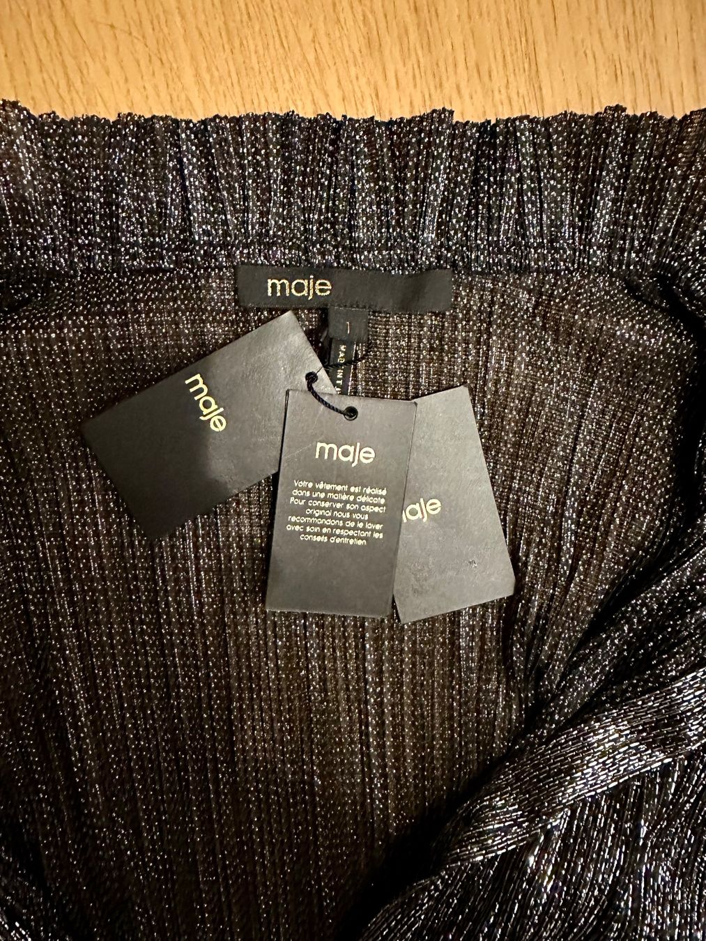 Maje Camicette: Maje long sleeve blouse, tie neck, new with tags – Nuovo e nell'imballaggio originale da Zürich venduto da EShopping81 1