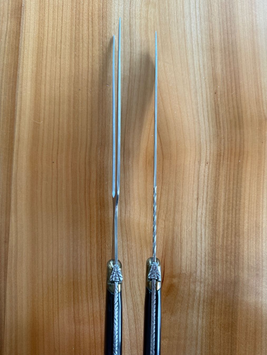 Laguiole Bestecksets: Tranchierset mit Fleischmesser und Fleischgabel – Gebraucht aus Zürich von Nimbusso 2