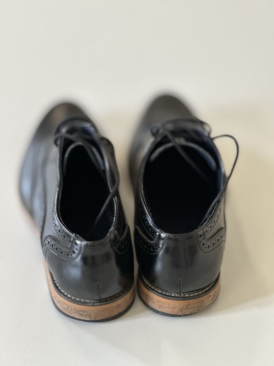 Scarpe da uomo: Herren Schnürschuhe schwarz Grösse 9 – Usato da Lostorf venduto da Rebuli 2