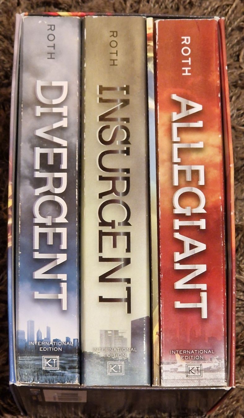 Libri: Divergent serie box – Usato da Gordola venduto da lul_g86d