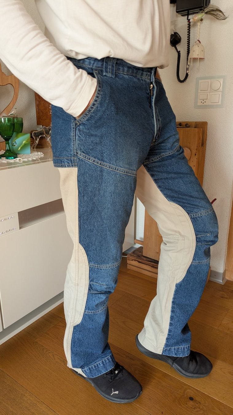 Jeans: Herrenjeans – Usato da Frutigen venduto da Pixele10 1