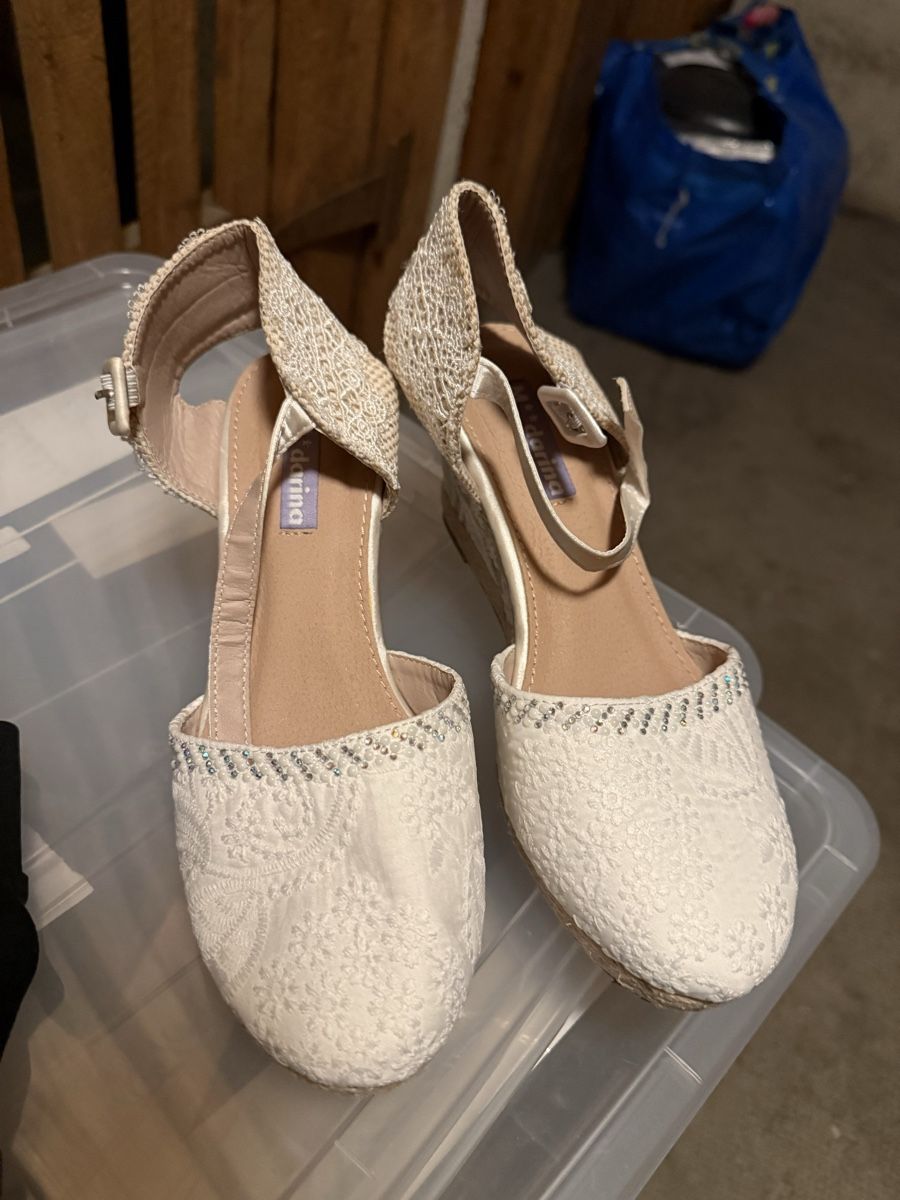 Scarpe da donna: Damenschuhe weiss Grösse 38 – Nuovo (secondo la descrizione) da Allschwil venduto da Vanesuchi