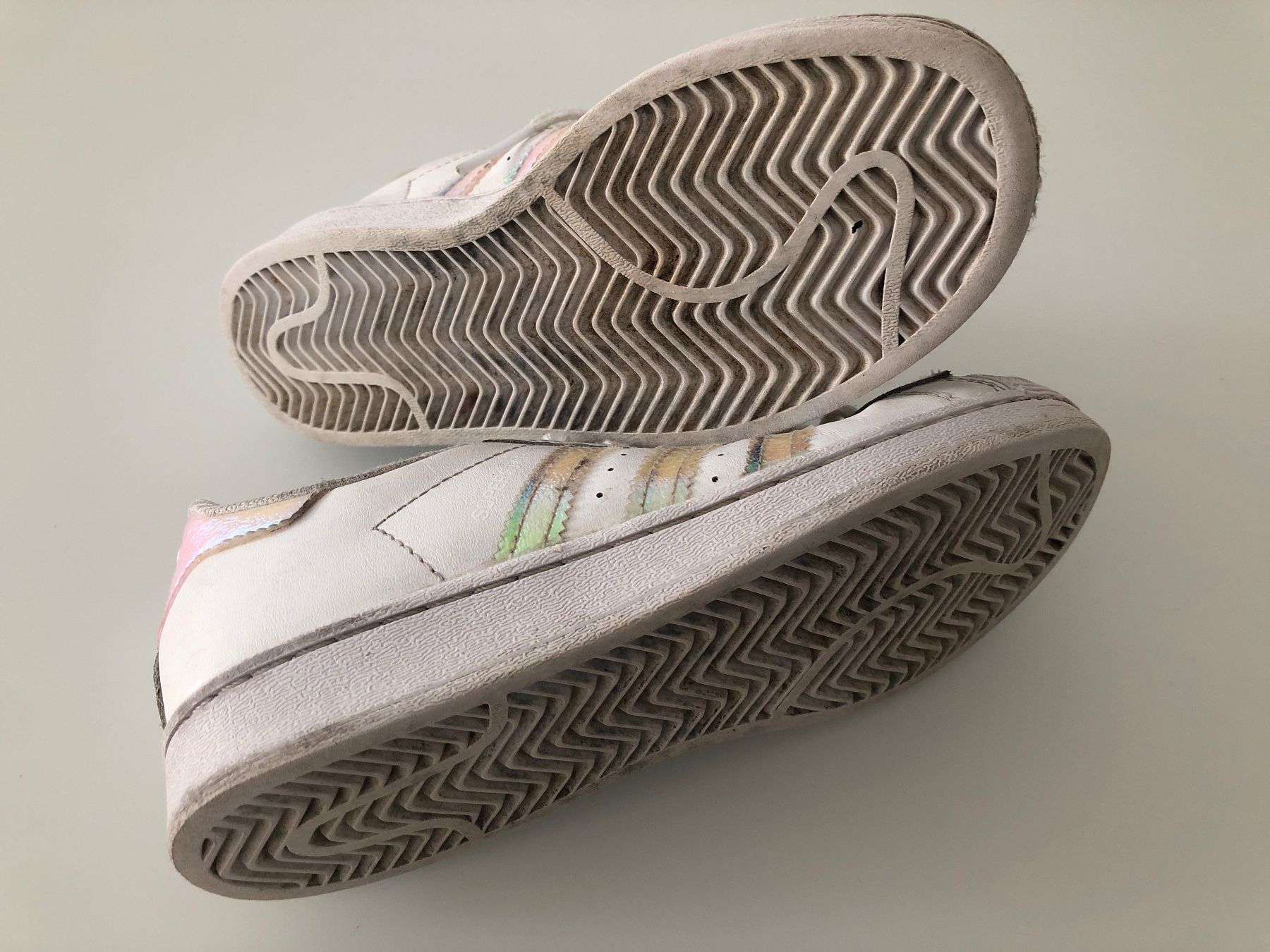 Adidas Scarpe per ragazze: Adidas Turnschuhe Größe 34 – Usato da Oberglatt ZH venduto da cyringo 1