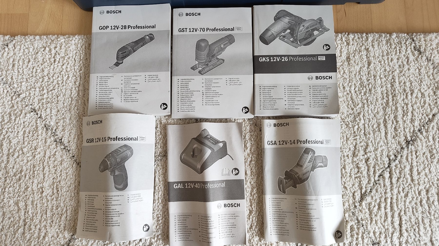 Bosch Tutti gli attrezzi: Ungebrauchtes 5 -Tool-Kit 12V von Bosch – Nuovo e nell'imballaggio originale da Othmarsingen venduto da aar_x9hh 1