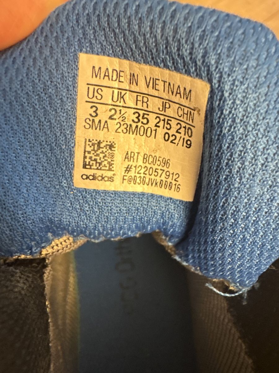 Adidas Herrenschuhe: Adidas Terrex Wanderschuhe 35 Gore-Tex blau gelb – Gebraucht aus Widen von Gaggeri 1