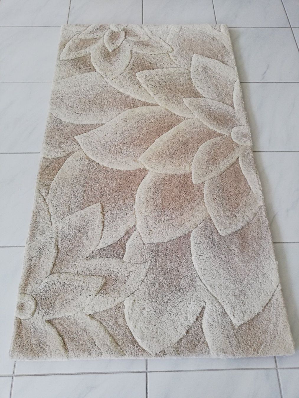 Tappeti: Teppich Wolle mit 3D-Effekt – Usato da S. Nazzaro / auch Zentralschweiz venduto da jea_b9y8