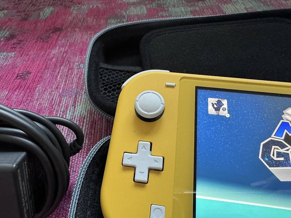 Nintendo Console: Nintendo Switch Lite Gelb – Usato da Biel/Bienne venduto da simxn 3