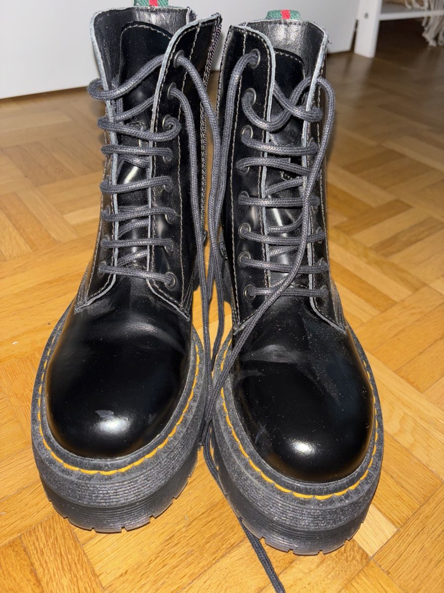 Scarpe da donna: Stylish Black Boots – Nuovo (secondo la descrizione) da Wald ZH venduto da bea_lqb6 2