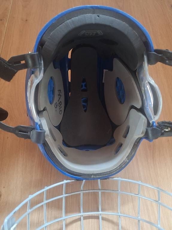 Caschi: Bauer Hockeyhelm – Usato da Zuoz venduto da Nocino01 2