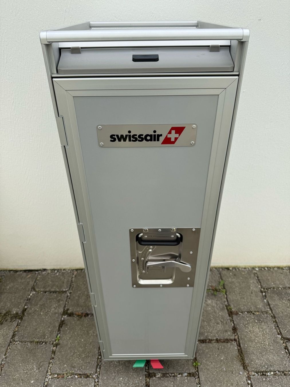 Swissair Altro in Aeronautica: Flugzeug Trolley NEU Swissair – Nuovo (secondo la descrizione) da Ostermundigen venduto da airline-trolley