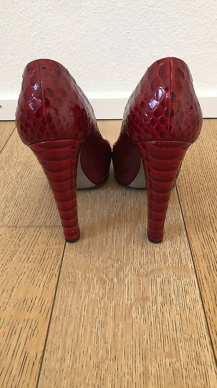 Damenschuhe: Sergio Rossi leather pumps size 39 – Gebraucht aus Zurich von MariaSPO 2