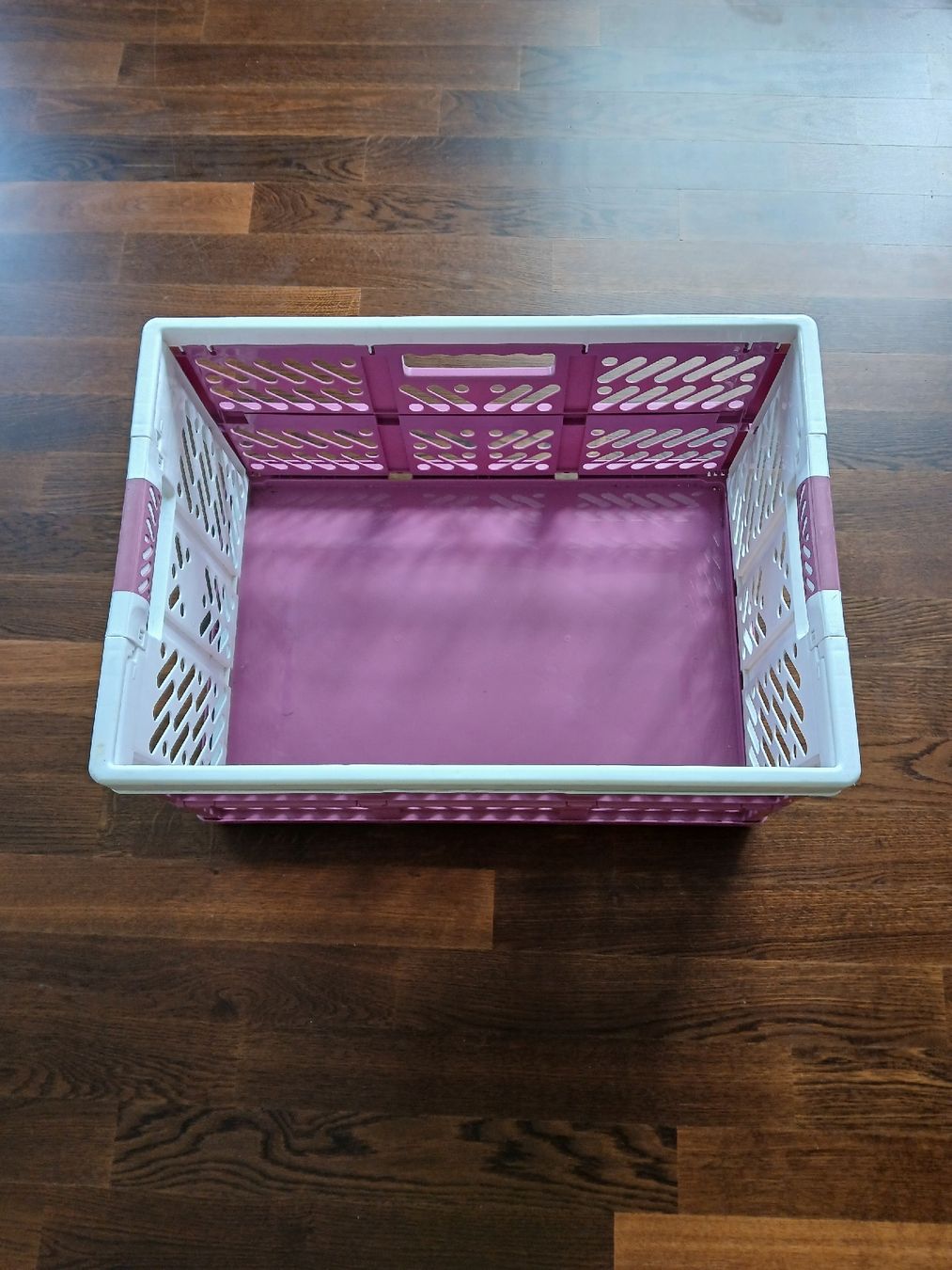 Contenitori edile: Folding Crate Pink White Plastic Storage Box foldable – Usato da Dübendorf venduto da LoRi-2026