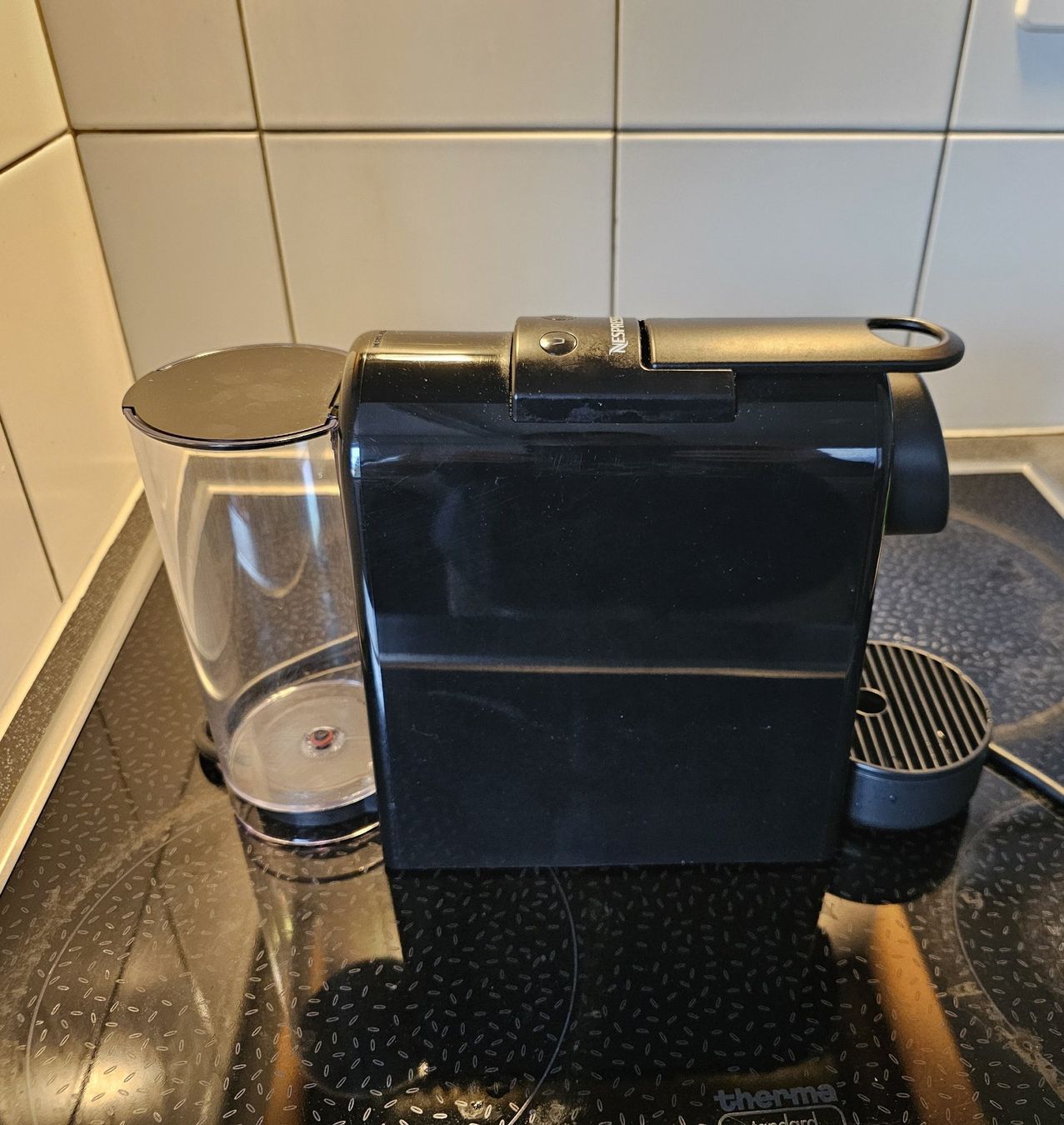 Nespresso Macchine per caffè & Macchine per espresso: Essenza Mini D Piano Black – Usato da Isérables venduto da dauphin014 1