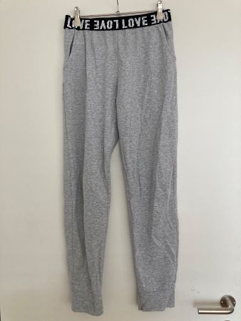 Graue Jogginghose mit «LOVE» Bund, Grösse S