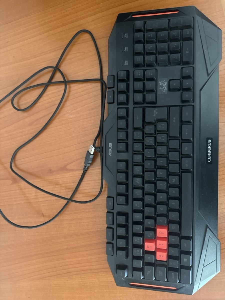 Asus Tastiere: Tastiera gaming ASUS Cerberus – Usato da Taverne venduto da ale_dtp8