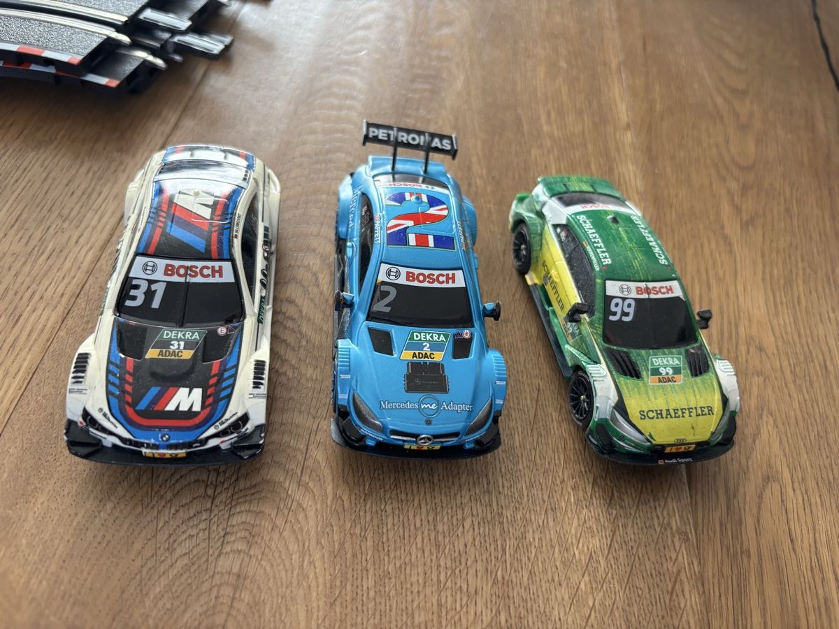 Carrera Rennbahnen: Carrera Zubehör mit 3 Autos – Gebraucht aus Niederbuchsiten von Dins01 2