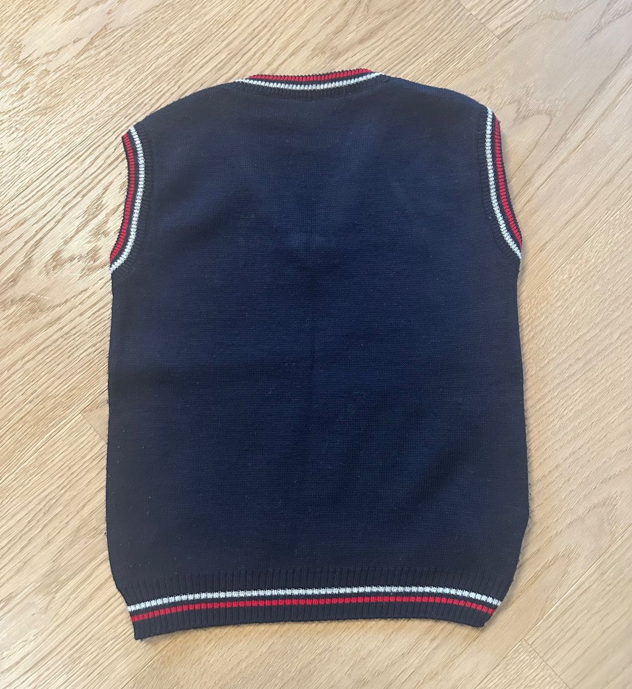 Maglioni & Felpe: Pullover Gr.128 – Usato da Zürich venduto da Bastet6 1