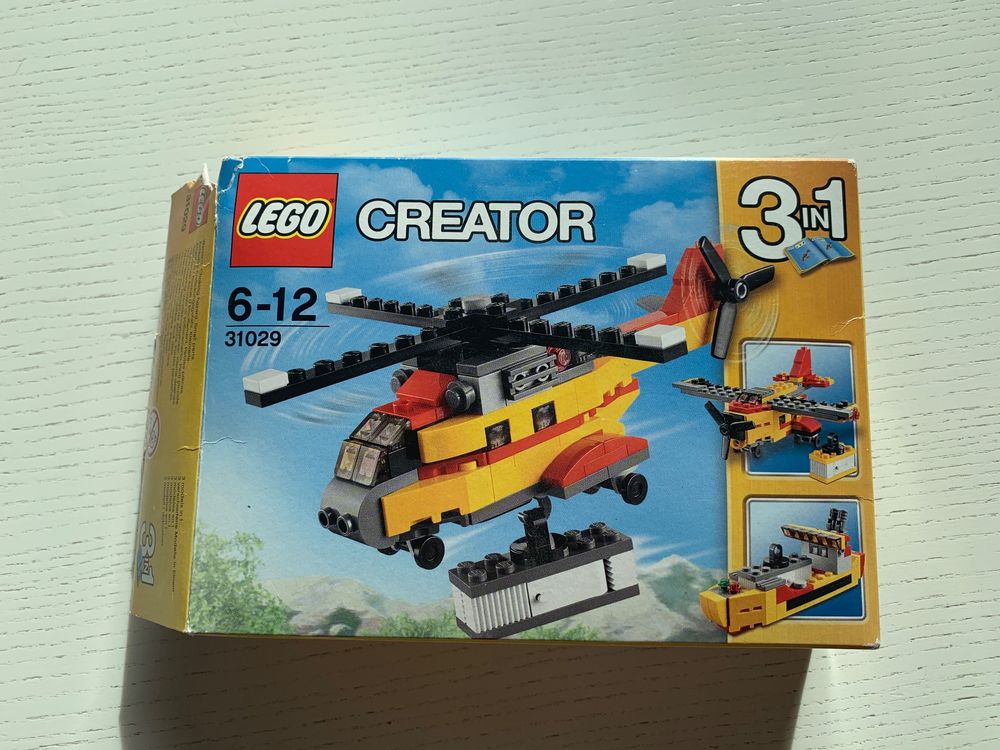 Opening And Assembling Lego Creator 3in1 Set 31029 Cargo Heli Build 1