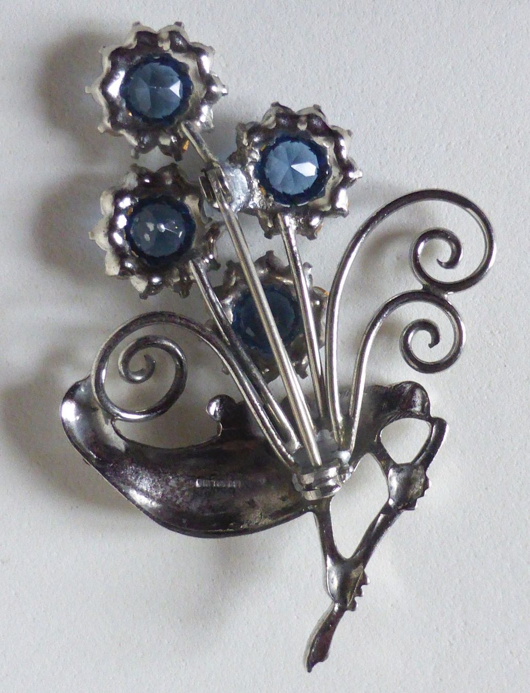 Broschen & Nadeln: Wundervolle Art-Deco-Brosche 'Paradiesvogel', Silber/Strass – Gebraucht aus Sonceboz-Sombeval von Artdecolove 2