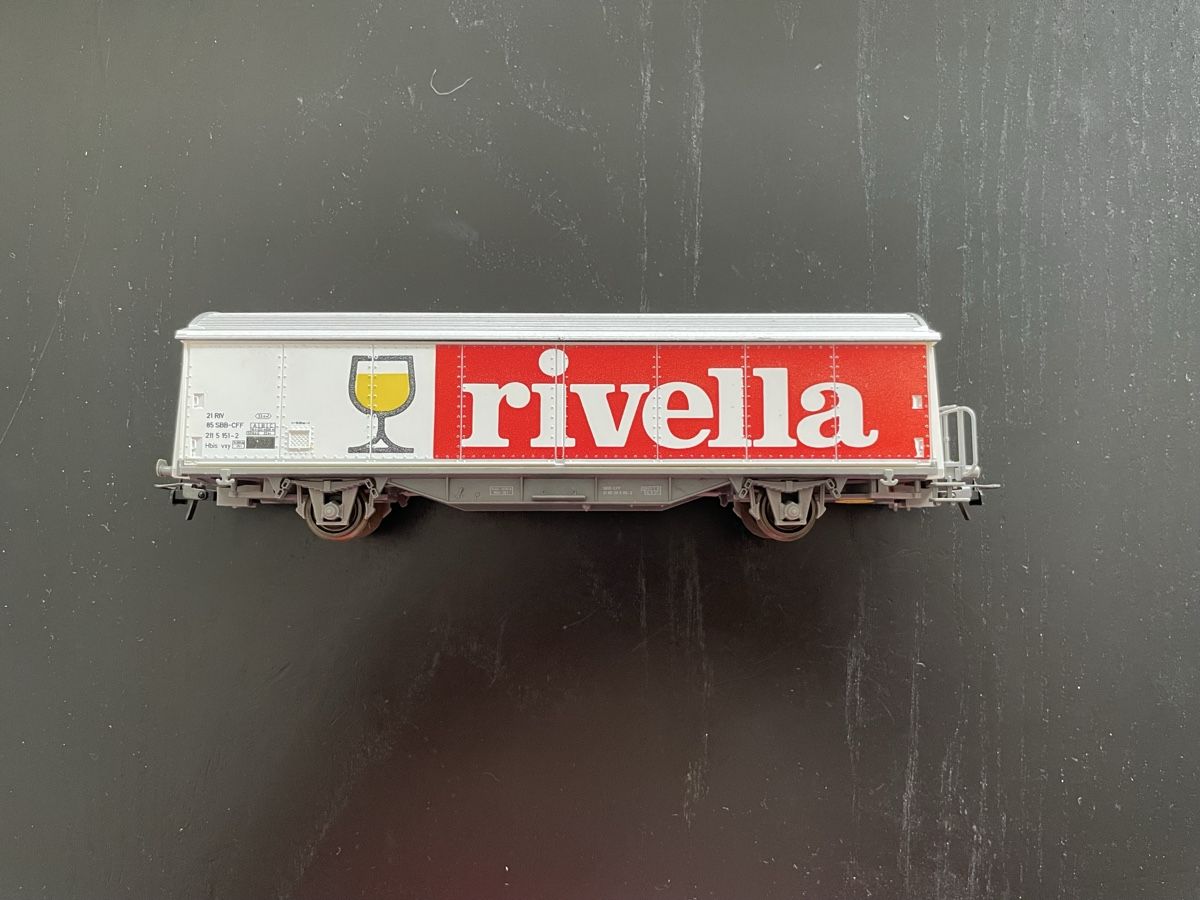 Roco Modelleisenbahnen: Roco Güterwagen Hbis-vxy Rivella – Neu (gemäss Beschreibung) aus Biasca von gven94
