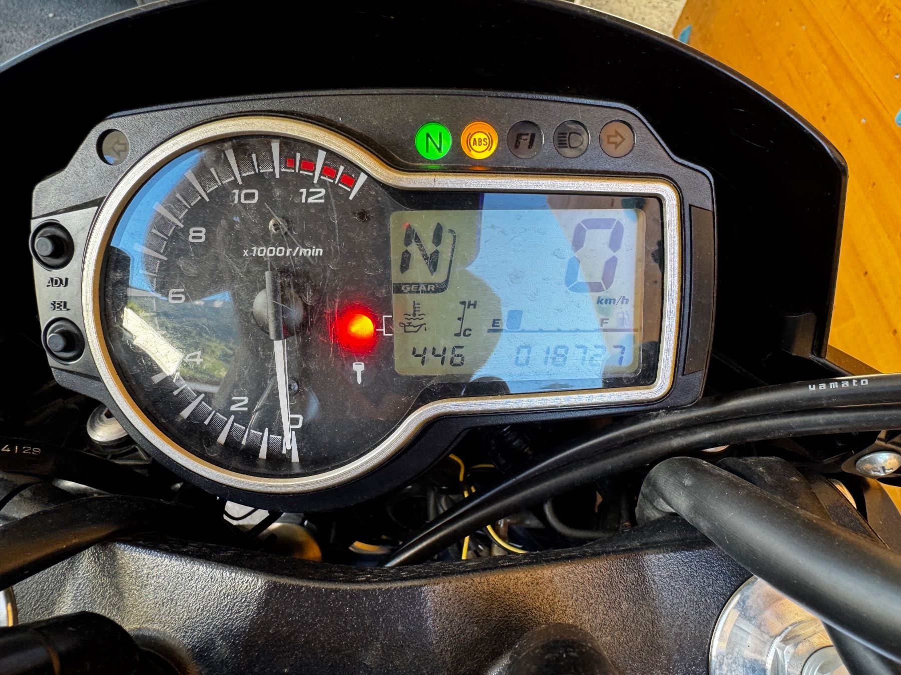 Suzuki Strada: Suzuki GSR 750A – Usato da Vétroz venduto da Erge1 4