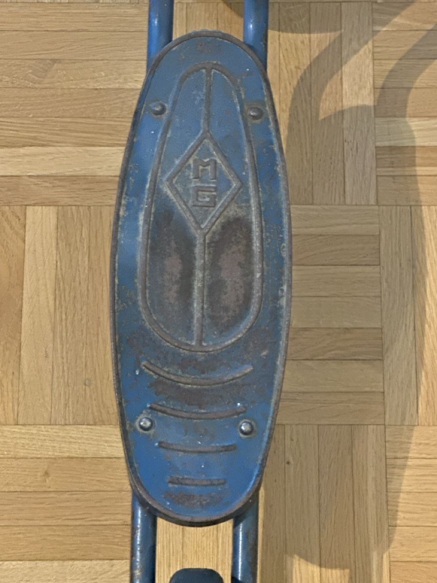 Tutte le decorazioni: Antikes Trottinett MG klappbar – Usato da Riedikon venduto da Torino99 1