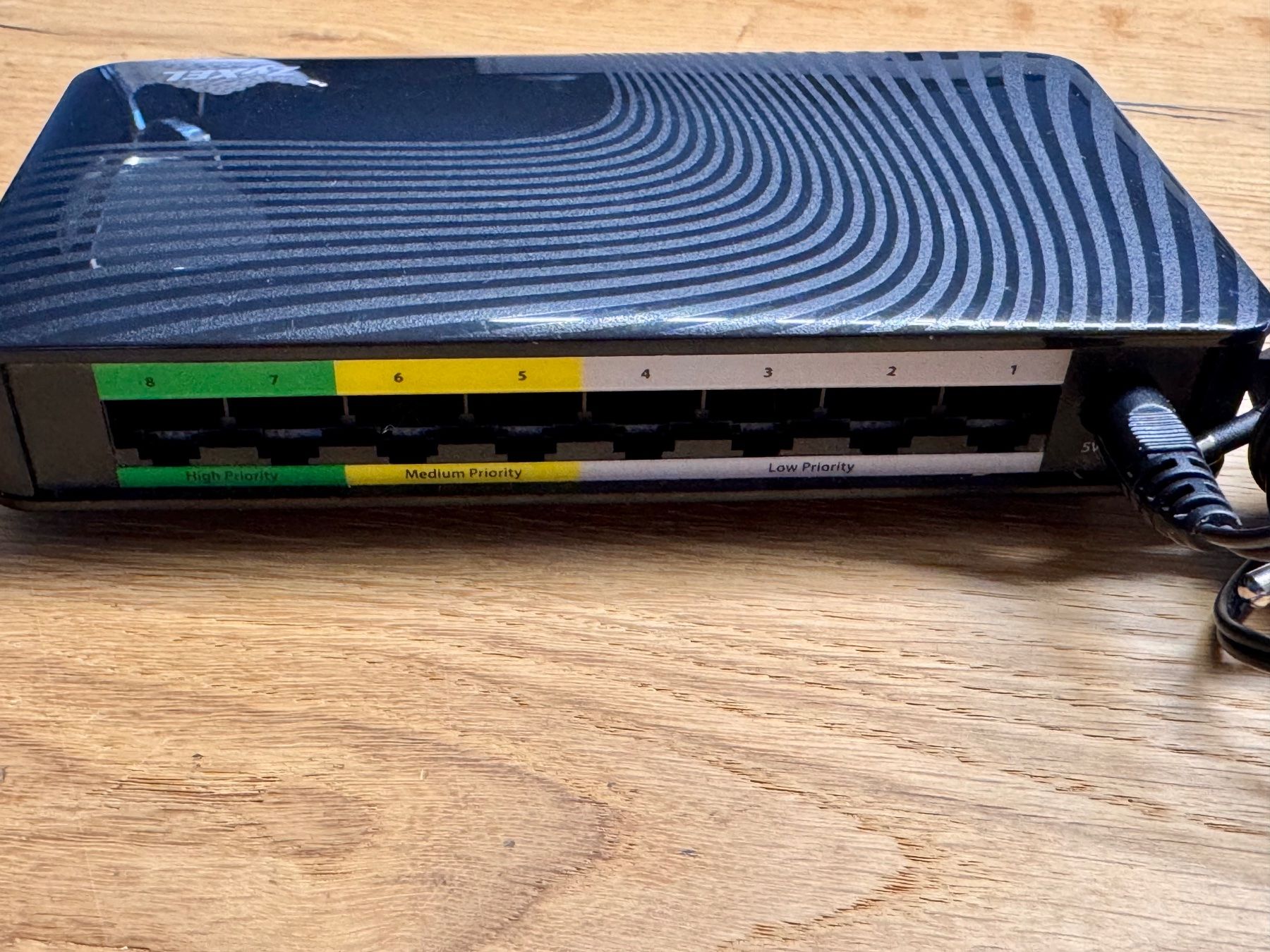 Zyxel Modem & Router: Zyxel GS-108SV2 8-Port Switch – Usato da Rothrist venduto da Fondgruebe 3