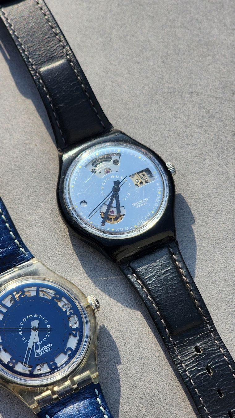 Swatch Orologi: Zwei Swatch Automatikuhren Lot – Usato da Horgen venduto da AJT 2