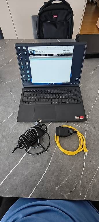 Portables: BMW Diagnoselaptop DELL – D'occasion à Zweidlen par jasko_