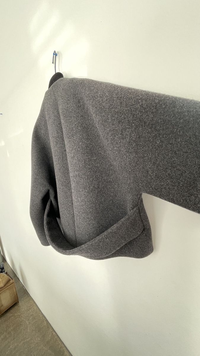 Balenciaga Giacche: Balenciaga Duffle Coat - Gr. 38 – Usato da Ramlinsburg venduto da Meeliinaa 4