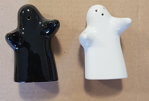 Set di piatti: Designobjekt Salz- und Pfefferstreuer – Usato da Zürich venduto da Silbaer 1