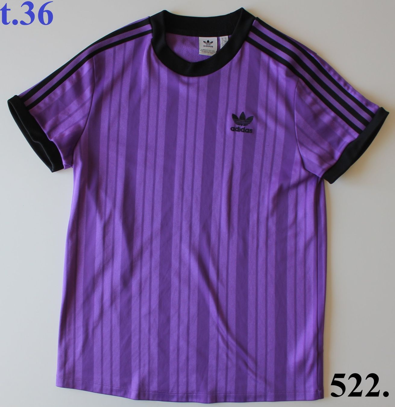 Adidas T-Shirts: T-shirt Adidas violet    t. 36 – Gebraucht aus Peseux von Gilloss