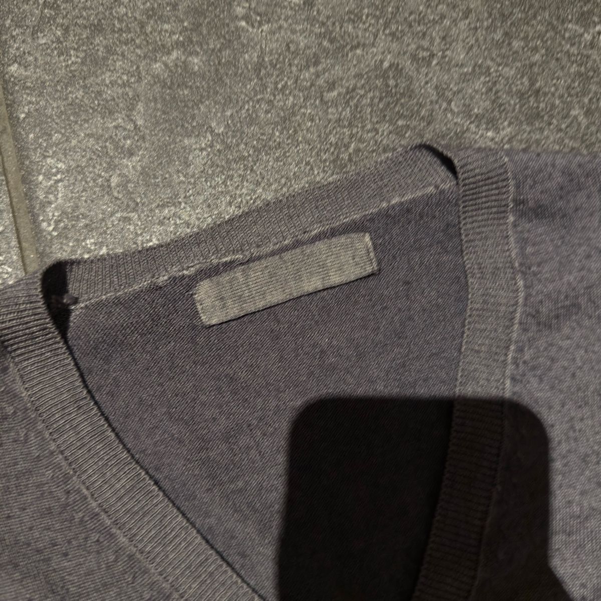 Prada Maglioni & Felpe: Prada Linea Rossa V-Neck Pullover Grau – Usato da Embrach venduto da bernadiebernada 2