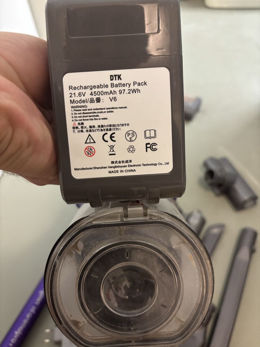 Aspirapolveri & Accessori: Dyson staubsauger mit Zubehör – Difettoso da Bürglen TG venduto da Gitzi 1